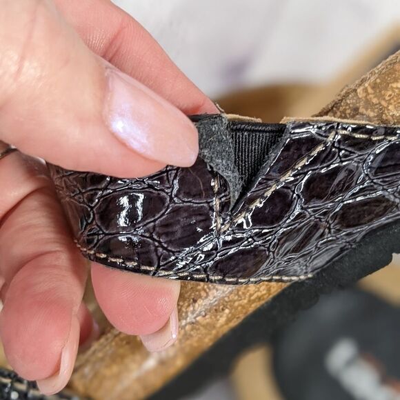 Taos Nameshout Leather Croc Slide Sandals Cushioned Footbed Comfort - Picture 8 of 11